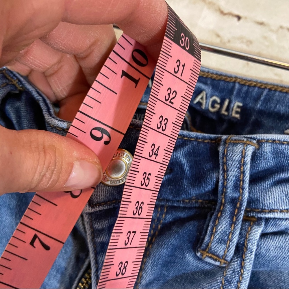 American Eagle super high rise distressed jeans - Picture 7 of 11